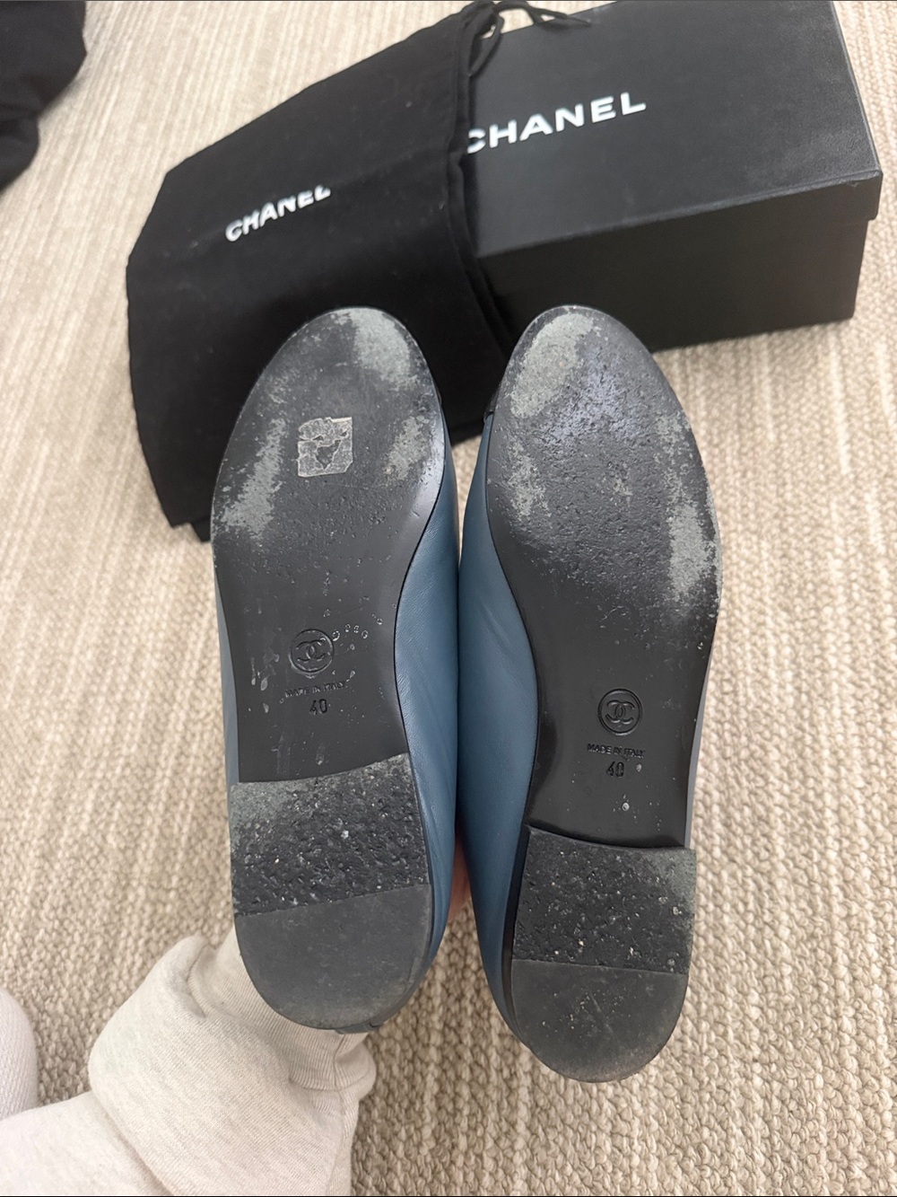 CHANEL Blue and Black Leather Cap-Toe Ballet Flats - Picture 4 of 4